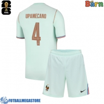 Fotballdrakt Barn Frankrike Dayot Upamecano #4 Bortedraktsett VM 2026 Kortermet (+ Korte bukser)